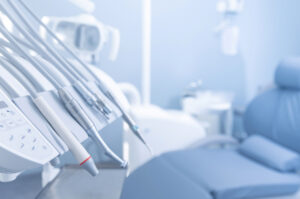 Medizinische Geräte beim Zahnarzt